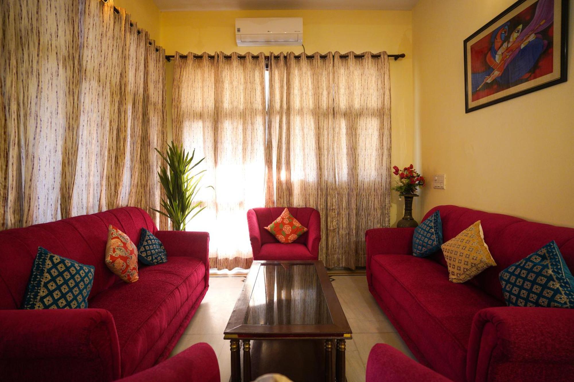 Hotel Neeraj Bhawan- Triveni Ghat Rishīkesh المظهر الخارجي الصورة