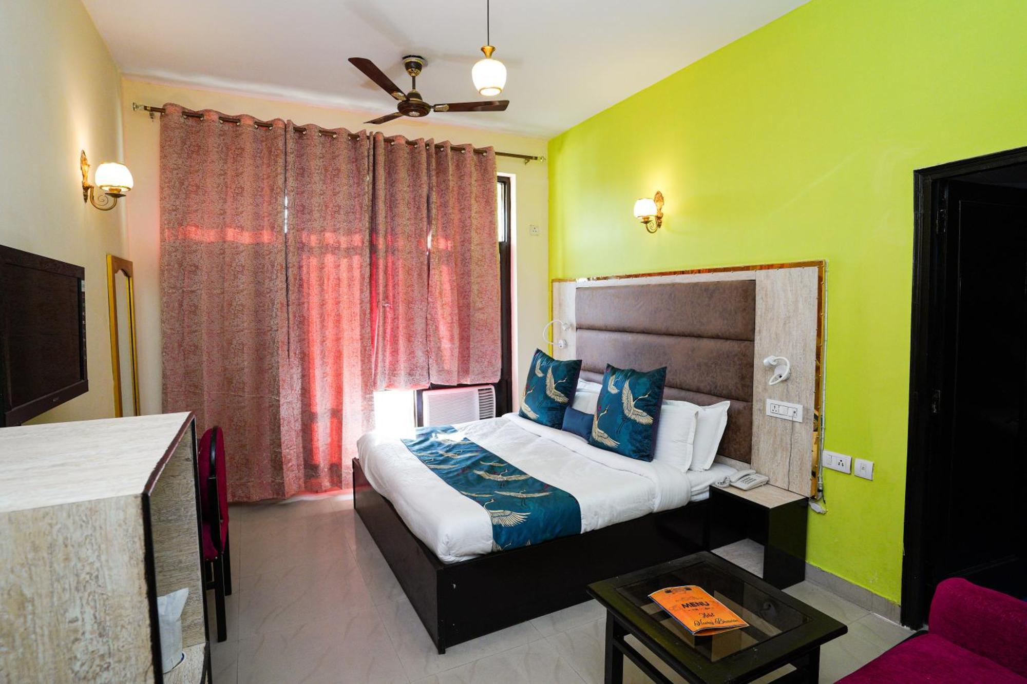 Hotel Neeraj Bhawan- Triveni Ghat Rishīkesh المظهر الخارجي الصورة