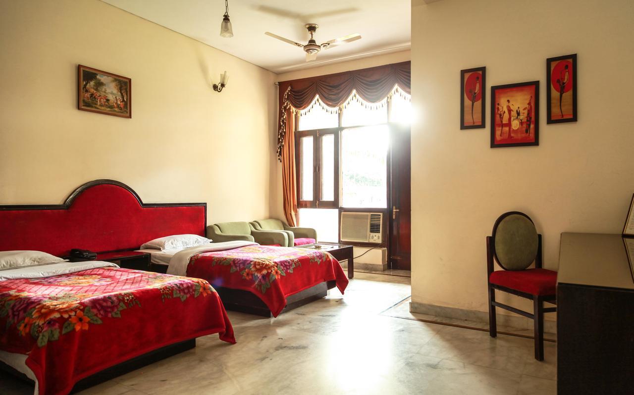 Hotel Neeraj Bhawan- Triveni Ghat Rishīkesh المظهر الخارجي الصورة