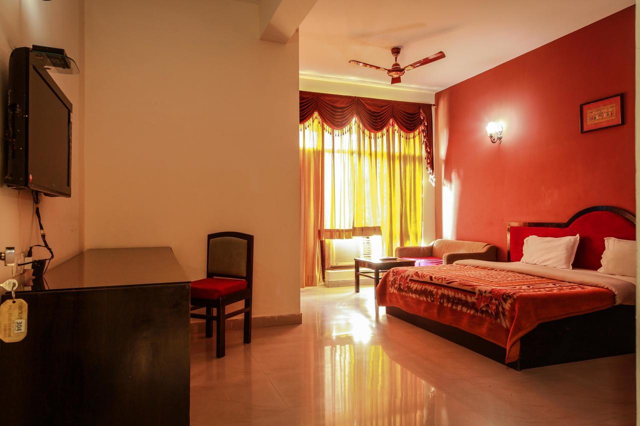 Hotel Neeraj Bhawan- Triveni Ghat Rishīkesh المظهر الخارجي الصورة