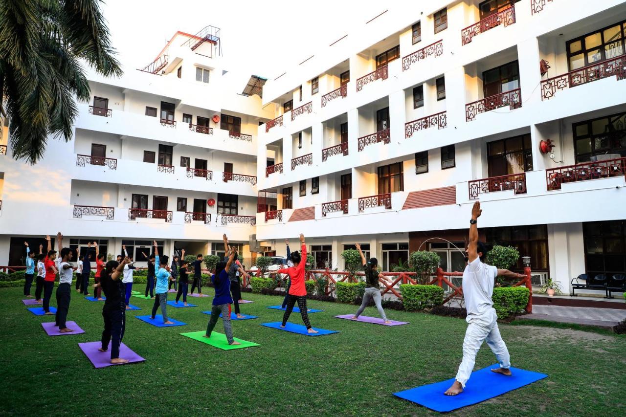 Hotel Neeraj Bhawan- Triveni Ghat Rishīkesh المظهر الخارجي الصورة