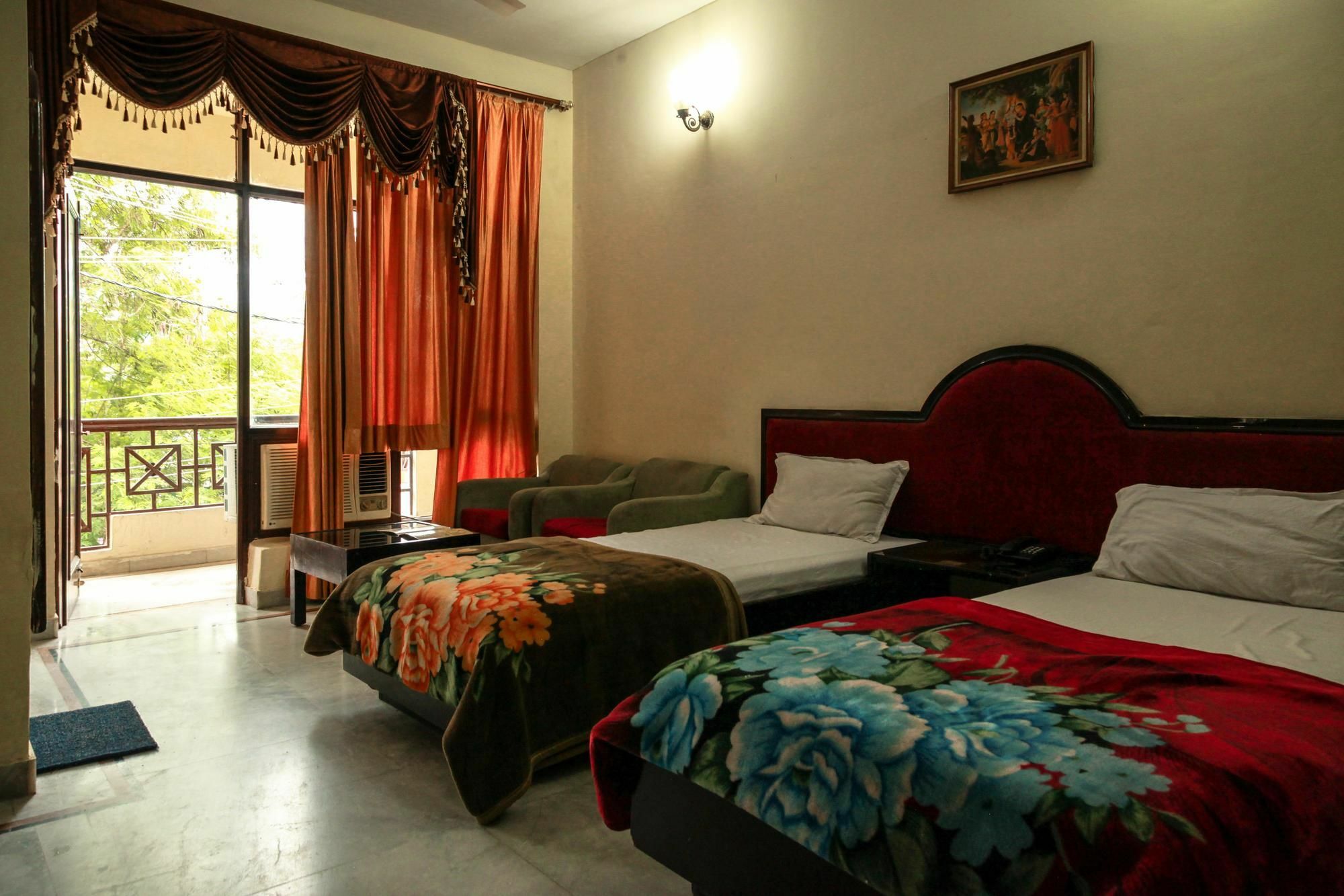 Hotel Neeraj Bhawan- Triveni Ghat Rishīkesh المظهر الخارجي الصورة